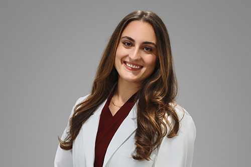DANIELLE_LOWERPHOTO-bio